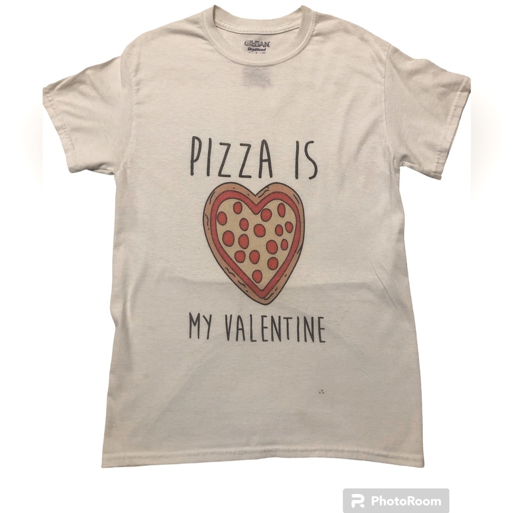 Pizza graphic tee